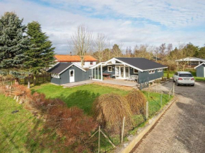 Cozy Holiday Home in Juelsminde with Barbecue, Sønderby
